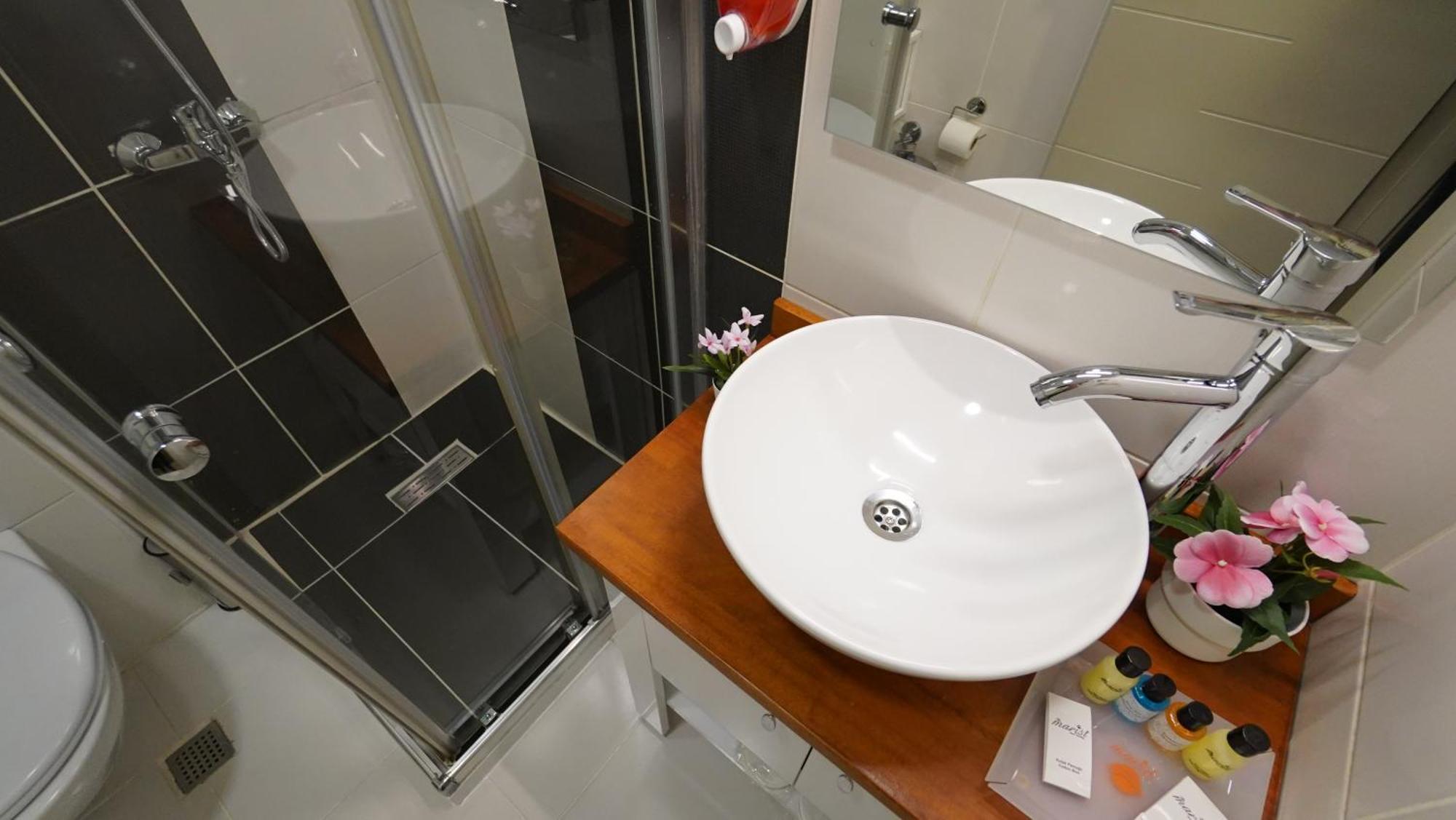 The Marist Kadikoy Otel 2*